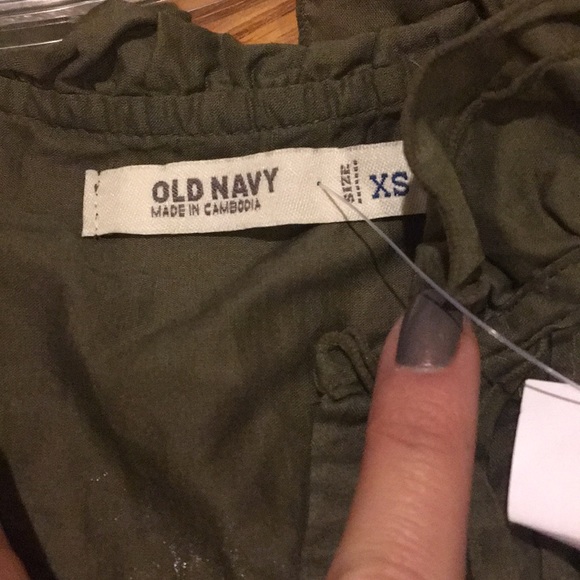 NWT Army Green Old Navy Button down S/L top - Picture 2 of 6